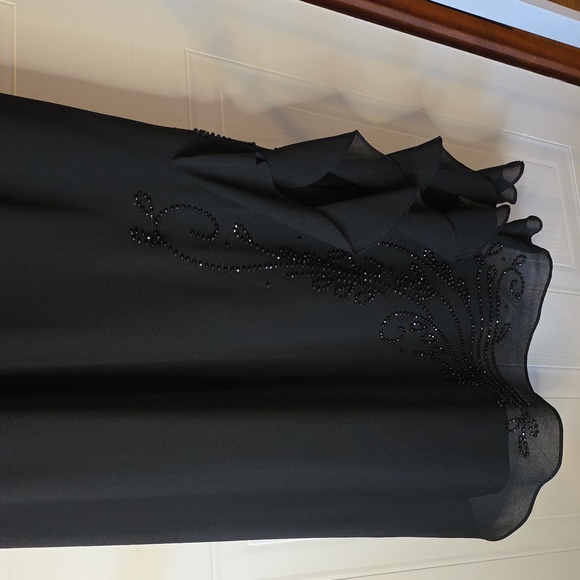 Size 18 - Picture 4 of 4